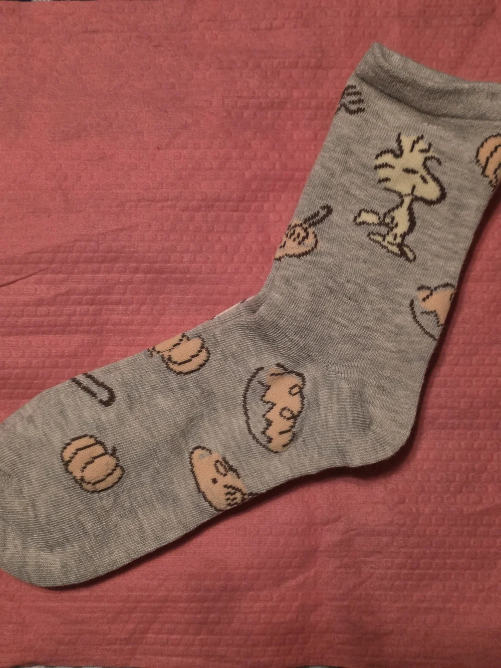 Peanuts 2 Pc Set Cream Snoopy Crew Socks with Orange Accents 4-10 Unisex